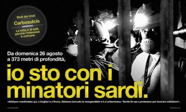 Manifesto in sostegno dei minatori di Nuraxi Figus. Foto da Facebook, Sulcis in Fundo